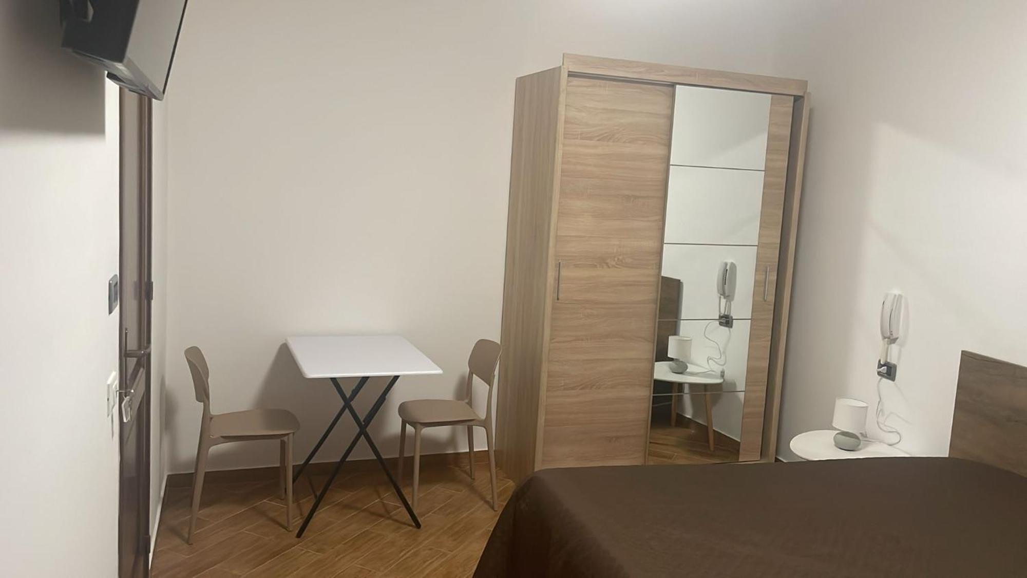 קאסטלמארה דל גולפו Sofia Rooms מראה חיצוני תמונה